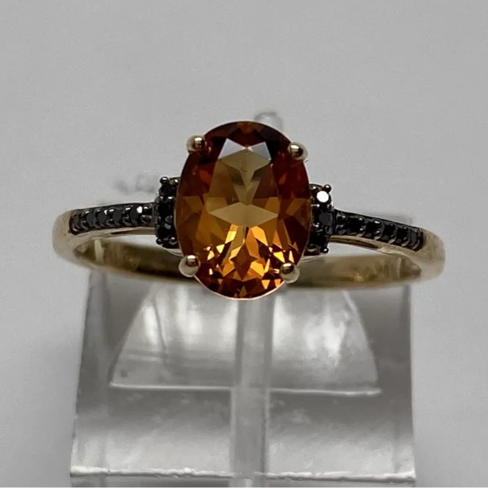 10k Yellow Gold Natural Oval Citrine And 0.07ct Black Diamond Ring Size 7 New